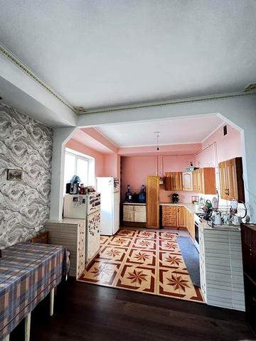 Простора 3-кімнатна квартира 126 м² у Бортничах — комфорт, безпека та природа поруч.
