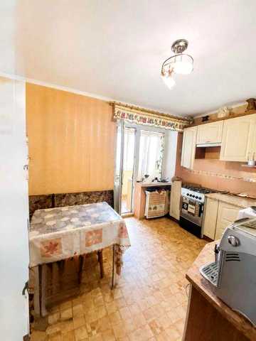 Продаж 3-х кімн. квартири Левка Лукьяненка 18,  біля М Минська