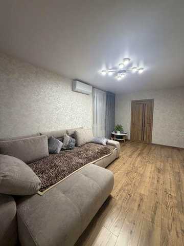 Продаж 3 кімнатна Миру 33 ( 95 квартал )