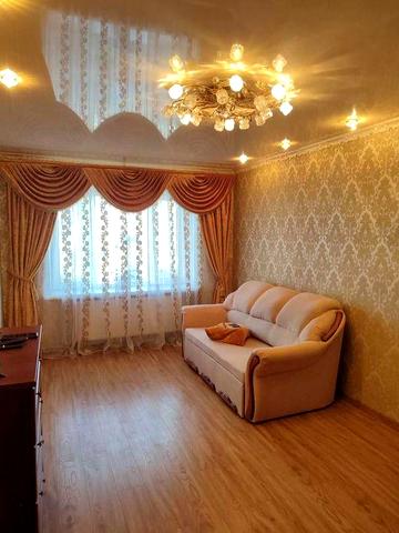 Продам, чудова 3кімнатна квартира.Камянське.Кіма 6. 1поверх. 59 000