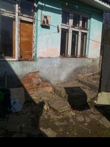 Продам квартиру (під ремонт)