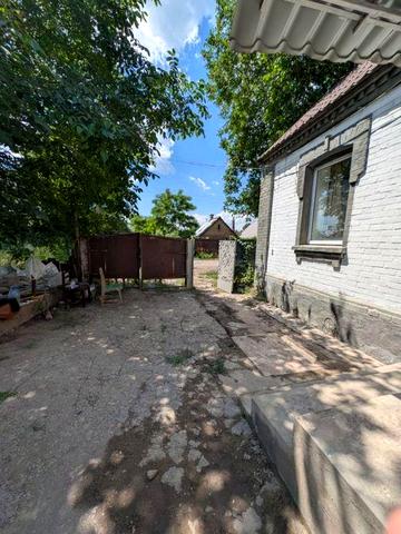 Вільний будинок 4-кімнати