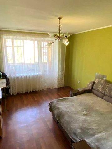 Продам 2-кімнатну квартиру,поруч з Центром, автономне опалення н1