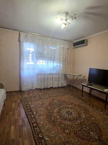 Продам 1к Чешку р-н 22 лицея / ул. Галины Петровой