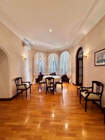 Пастера вул., 30