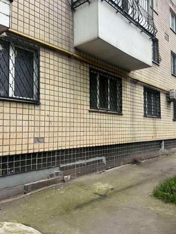 Продам 3-к квартиру 64,5 м2, Вузовский / Шелухина. Высокий 1 этаж