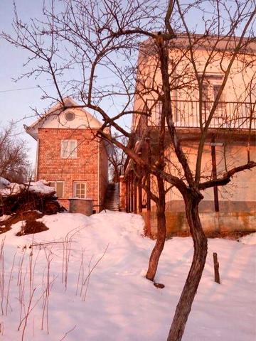 Продається будинок з меблями в місті Снятин, вул. Горіхова,21А, 2 поверхи