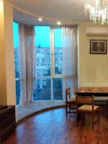 Сдам 2-х комн.кв м.23Августа,Пр.Науки.