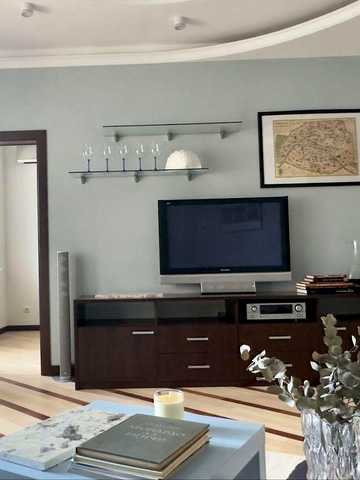 Продаж квартири Чорновола 25, Центр