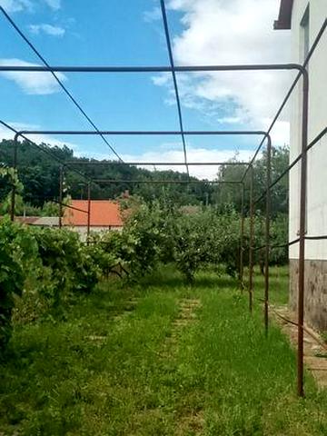 Здається 5- ти кімнатний будинок без меблів на Шахті