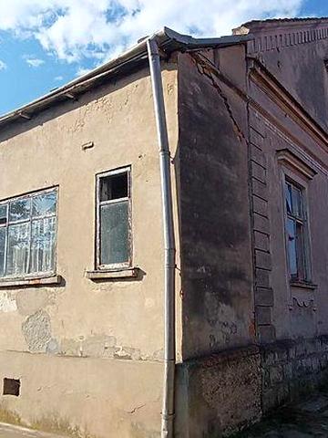 Частина приватного будинку в центрі міста Старий Самбір.