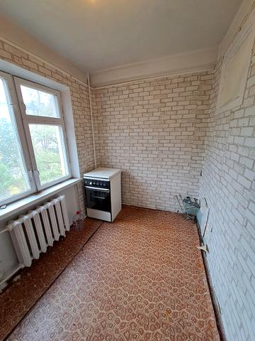 Чарівна вул., 151