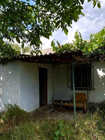 Дом с участком в живописном пригороде