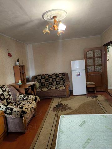 1к кв. Довженка, район баму