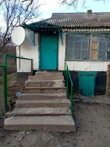 Продається будинок біля річки