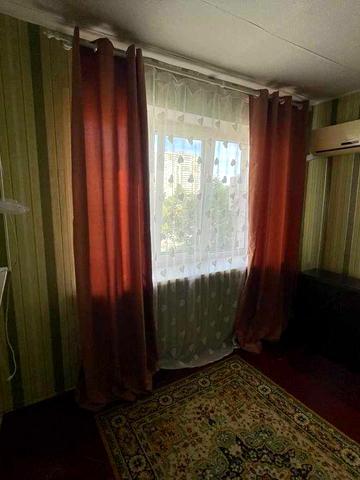 Продам однокімнатну квартиру вул.Гетьмана Вадима (Індустріальна),буд.38, Соломянський р-он, Караваєві Дачі