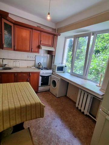 Продам 2 кімнатну квартиру Дзюби Івана (Сосніних Сімї), 2а Святошин, Борщагівка