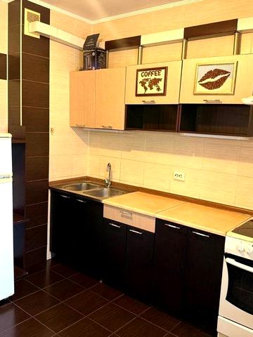 Продаю 2-х квартиру 53 на Куренівці, цегляний будинок 2010 року побудови