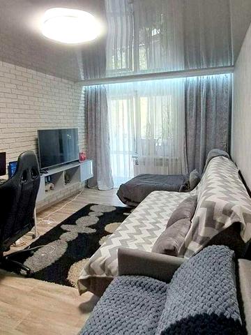 Продам 3-к квартиру в кирпичной высотке на Савкина, Красный Камень