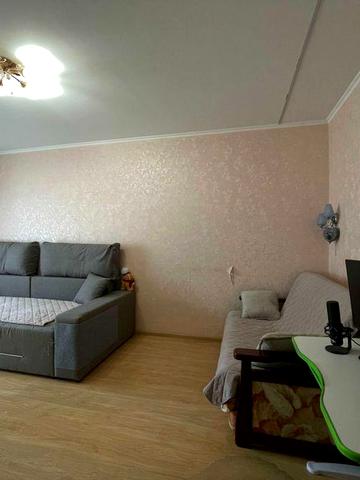 Продам 1 к. квартиру, с.м. Харківська, вул. Вербицького, 14 А