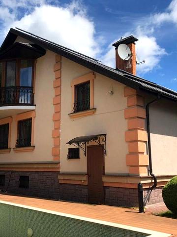 Автономний будинок 232 кв.м. на ділянці 15 соток з сонячною електростанцією та басейном
