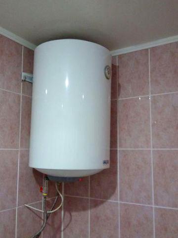 Продається в м.Арциз 3- кімнатна квартира в Мікрорайоні. Ціна 15500 ₴