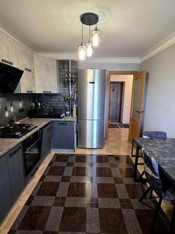 Продам квартиру  в районі ринку Урожай, провулок  Амосова  28а