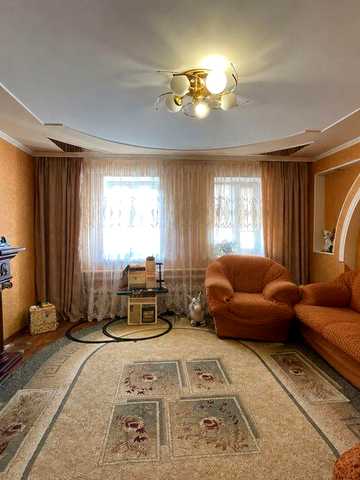 Продам гарний будинок у  с. Новоселиця зі своїм бізнесом