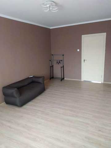 Продам 2-ох кімнатну  квартиру  в селищі Баришівка площею 51,70м2 ЖК Софіївський
