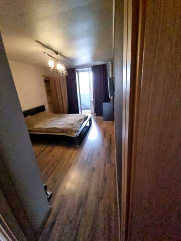 Продам 3 к.кв. м.Захисників України.