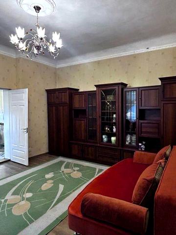 Оренда 2к квартири в центрі. Центральна площа