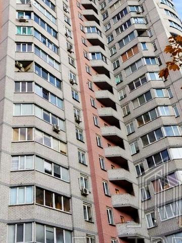 Продаж 3 кв. 101 кв.м. Здолбунівська 3г, з ремонтом. Програми -так!