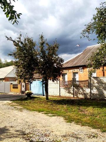 Продам 2/3 дома, 5 комнат