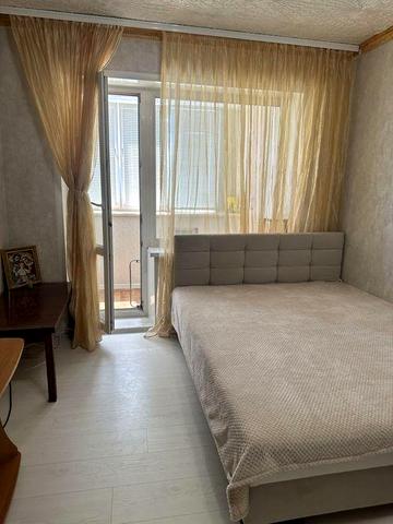 Здається 1 кімнатна квартира Курузова 3
