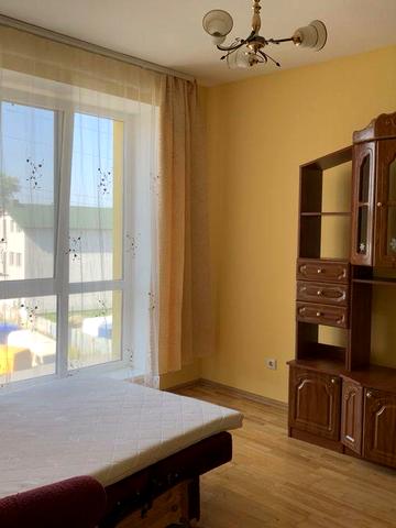 Оренда однок. кв. на 1 місяць вул Довженка Новобудова 12000