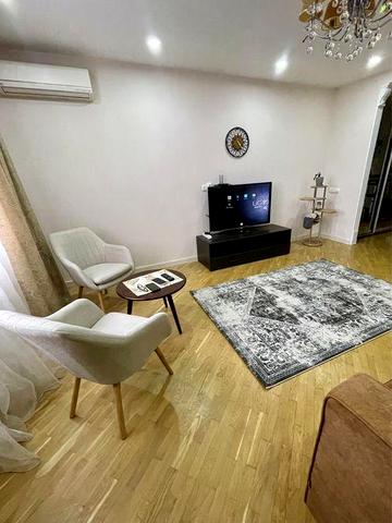 Генератор Аренда 2х комнатной квартиры 85 кв Киев пр. Науки 69, Голосеевский