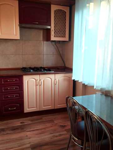 Продам 3-комнатную квартиру, 173-й квартал