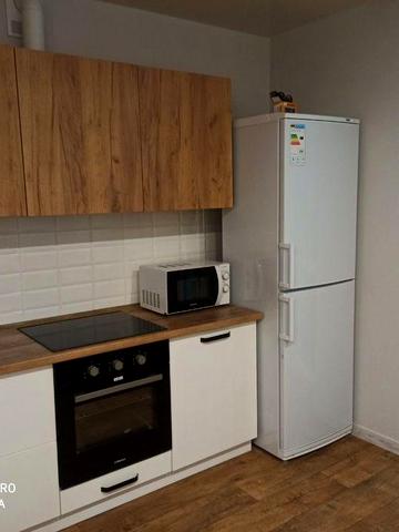 2-кімнатна квартира на Ландау, 52