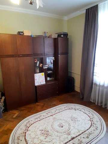 Продаж 4х кімн квартира 1/4 Чернівці в.Черемшини ,гараж, мацстерня