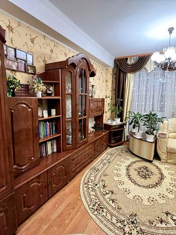 Довгострокова оренда однокімнатної квартири Грушевського 7 , без посередників