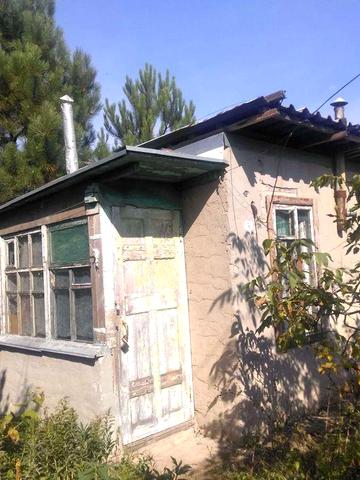 Продам дачу з будинком в м. Нікополь, сади Дніпро (можливо під розбір). З електропостачанням