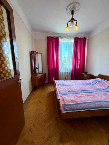 Продаж 2 кімнатної квартири по вулиці Липинського