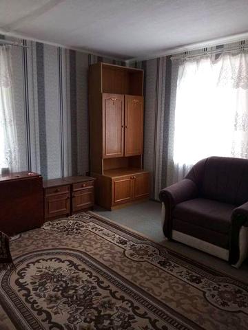 1-кімнатна, 2 поверх, Будівельників — готова до проживання