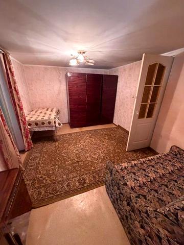 Здаю БУДИНОК як ДАЧА в місті   Піччю грубою туалет на вулиці