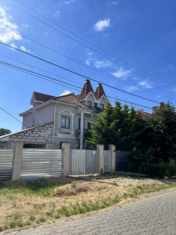 Продам будинок с .Молодіжне