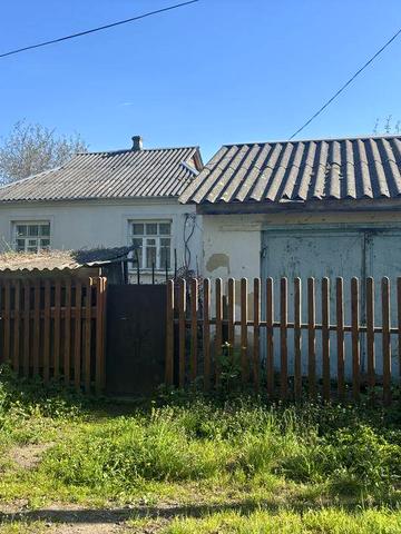 Продам добротний ,утеплений будинок біля ставка