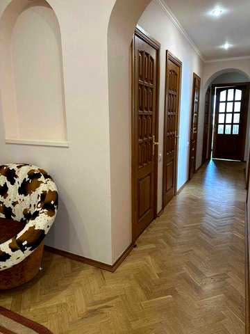 Печерськ, вул. Старонаводницька 6. Продається трикімнатна квартира на 14/18 пов.