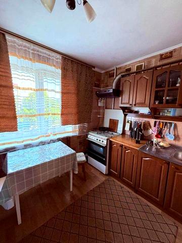 Продаж 1ї квартири в смт.Володарка