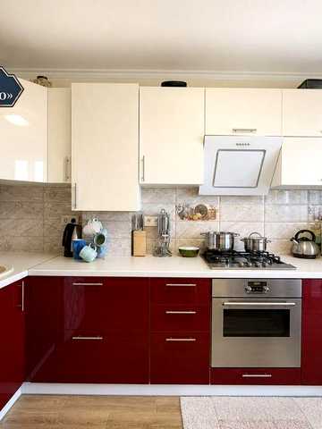 Продаж 3-кв  76 кв.м ЦЕНТР вул.Нова,31 Закрита територія Комплексу ,УКРИТТЯ м. Бориспіль ЖК Центр