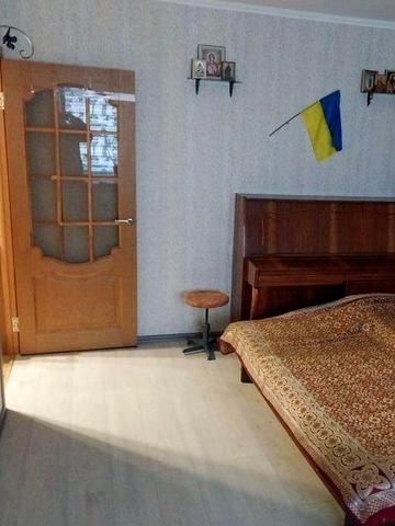 Браїлки гарний стан поруч зупинка